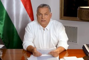 Orbán Viktor bejelent