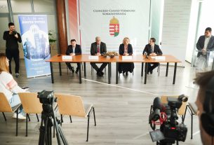 Szeged, ÁGOTA futás, sajtótájékoztató, Csongrád-Csanád Vármegyei Kormányhivatal